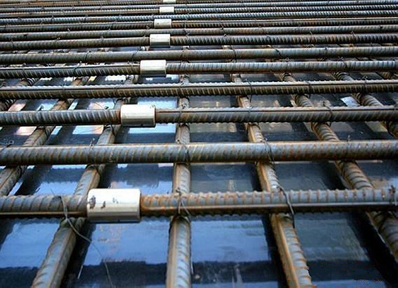 天津为什么建楼房时，要在钢筋上加一排小圆环？原来作用这么大